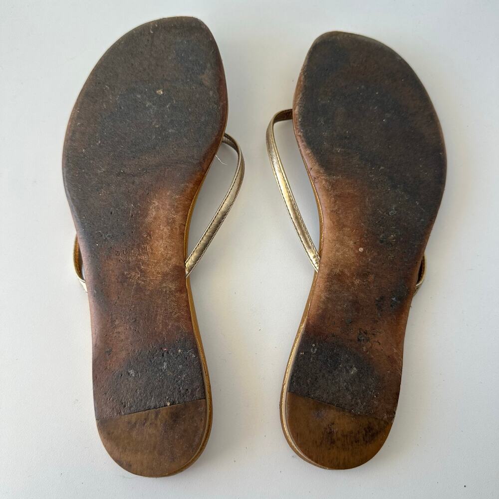 VTG Gucci (EUR 38/8 US) Metallic Gold G Logo Leather Sandal Flip Flop Tom Ford - Picture 2 of 7